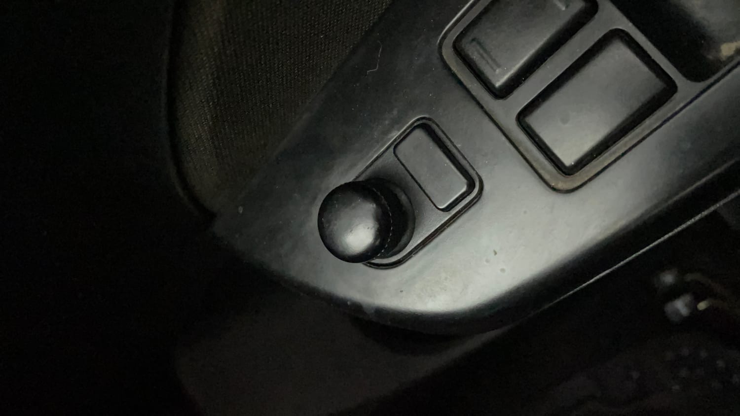 Used 2017 Maruti Suzuki Swift VXi Petrol Manual top_features Adjustable ORVM