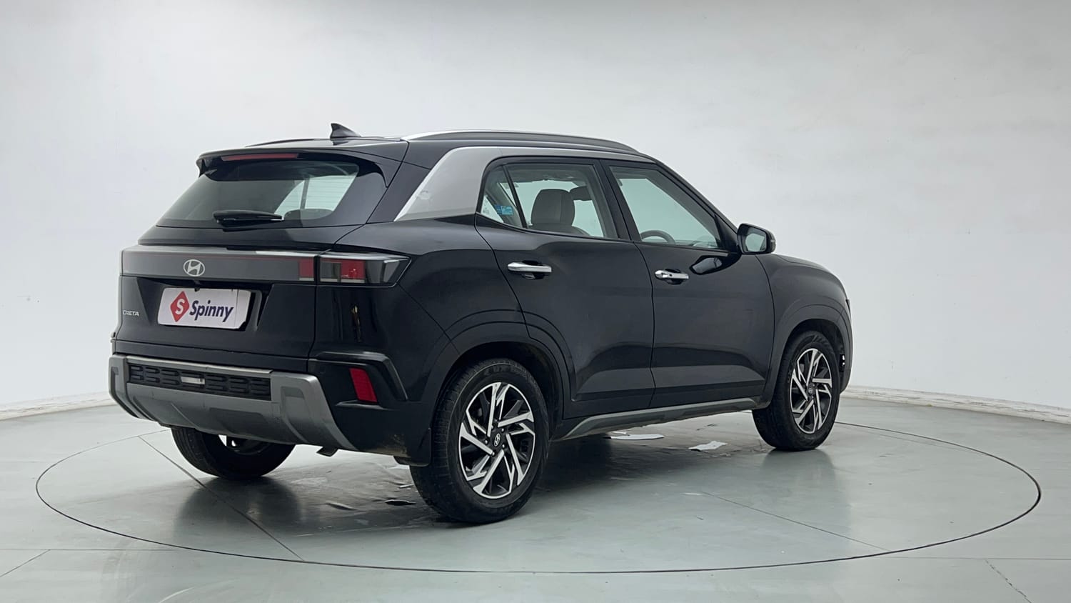 Used 2024 Hyundai Creta 1.5 MPi Petrol MT SX Petrol Manual exterior RIGHT REAR CORNER VIEW