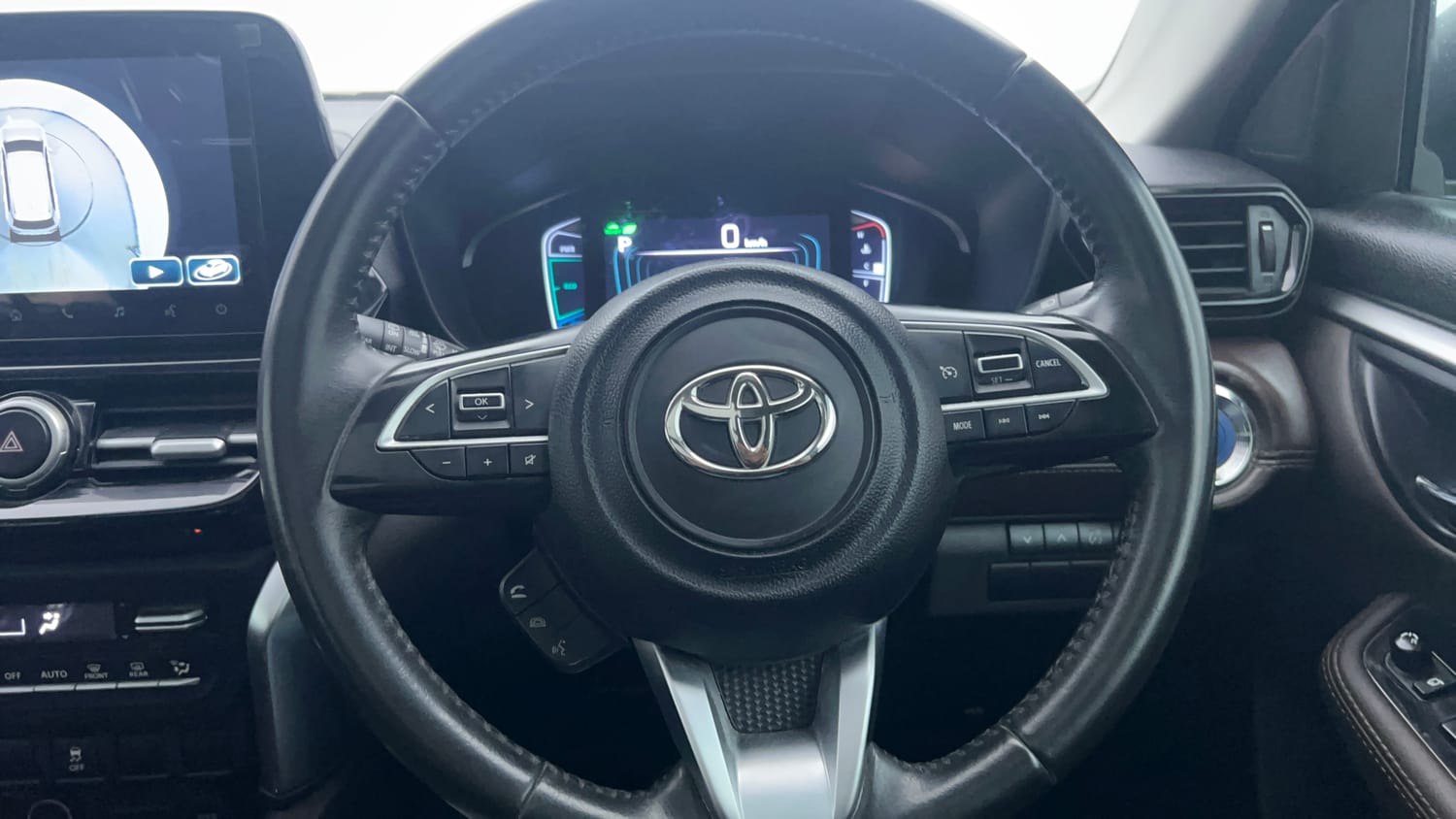 Used 2024 Toyota Urban Cruiser Hyryder V Hybrid Hybrid Automatic interior STEERING VIEW