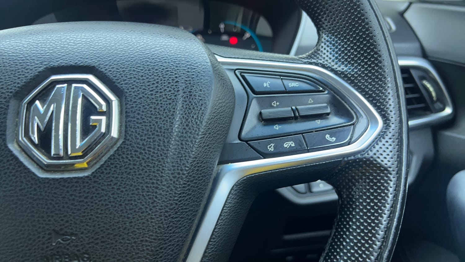 Used 2019 MG Motors Hector Sharp 1.5 DCT Petrol Petrol Automatic top_features Cruise control
