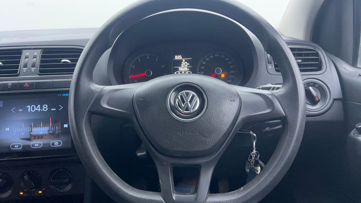 Used 2015 Volkswagen Polo Comfortline 1.2L (P) Petrol Manual interior STEERING VIEW