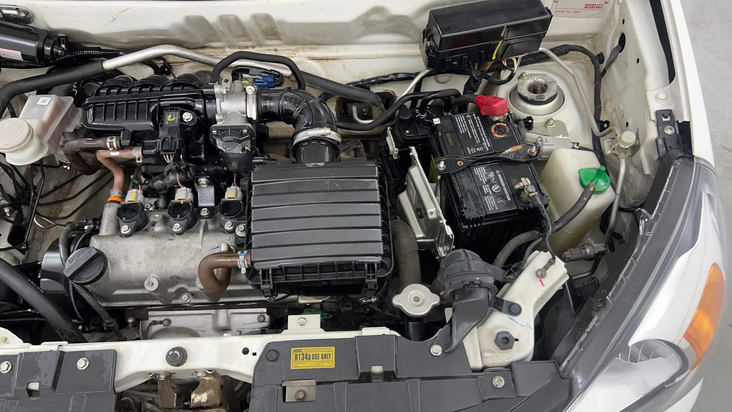 Used 2022 Maruti Suzuki Alto 800 LXi (O) Petrol Manual engine ENGINE LEFT SIDE VIEW