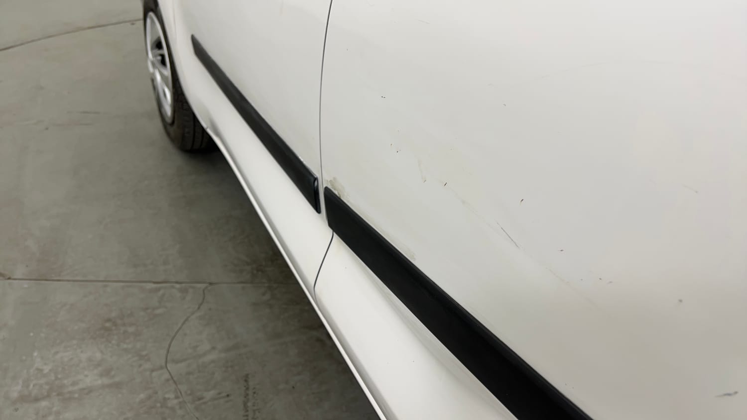 Used 2016 Datsun Redi-GO T (O) Petrol Manual dents MINOR SCRATCH