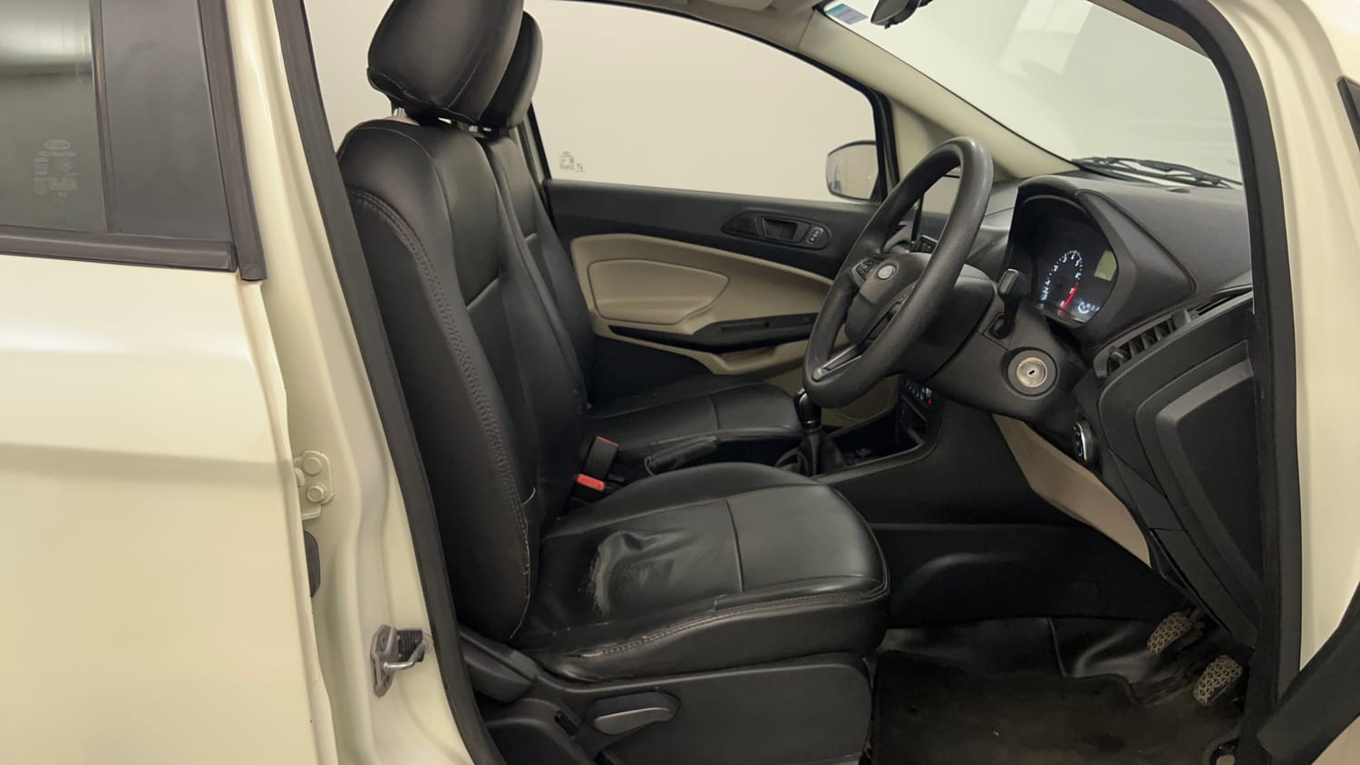 Used 2021 Ford EcoSport Trend 1.5L Ti-VCT Petrol Manual interior RIGHT SIDE FRONT DOOR CABIN VIEW