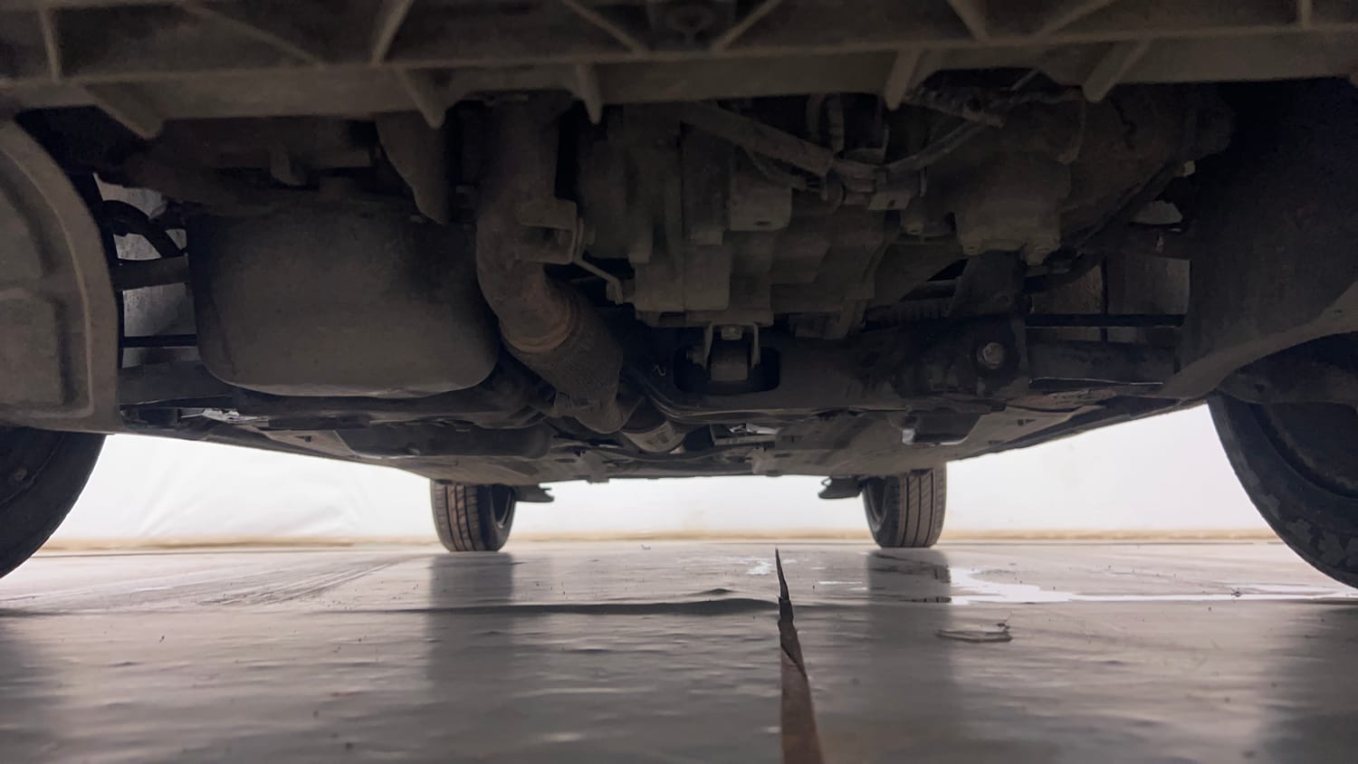 Used 2015 Volkswagen Polo Comfortline 1.2L (P) Petrol Manual extra FRONT LEFT UNDERBODY VIEW