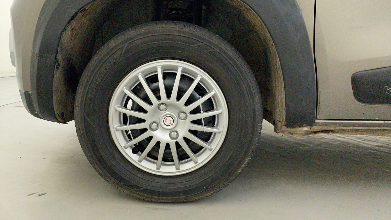 Used 2016 Renault Kwid RXT Petrol Manual tyres LEFT FRONT TYRE RIM VIEW