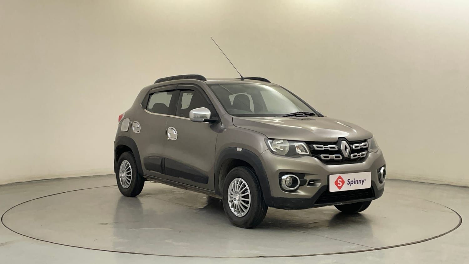Used 2016 Renault Kwid RXT Petrol Manual exterior RIGHT FRONT CORNER VIEW