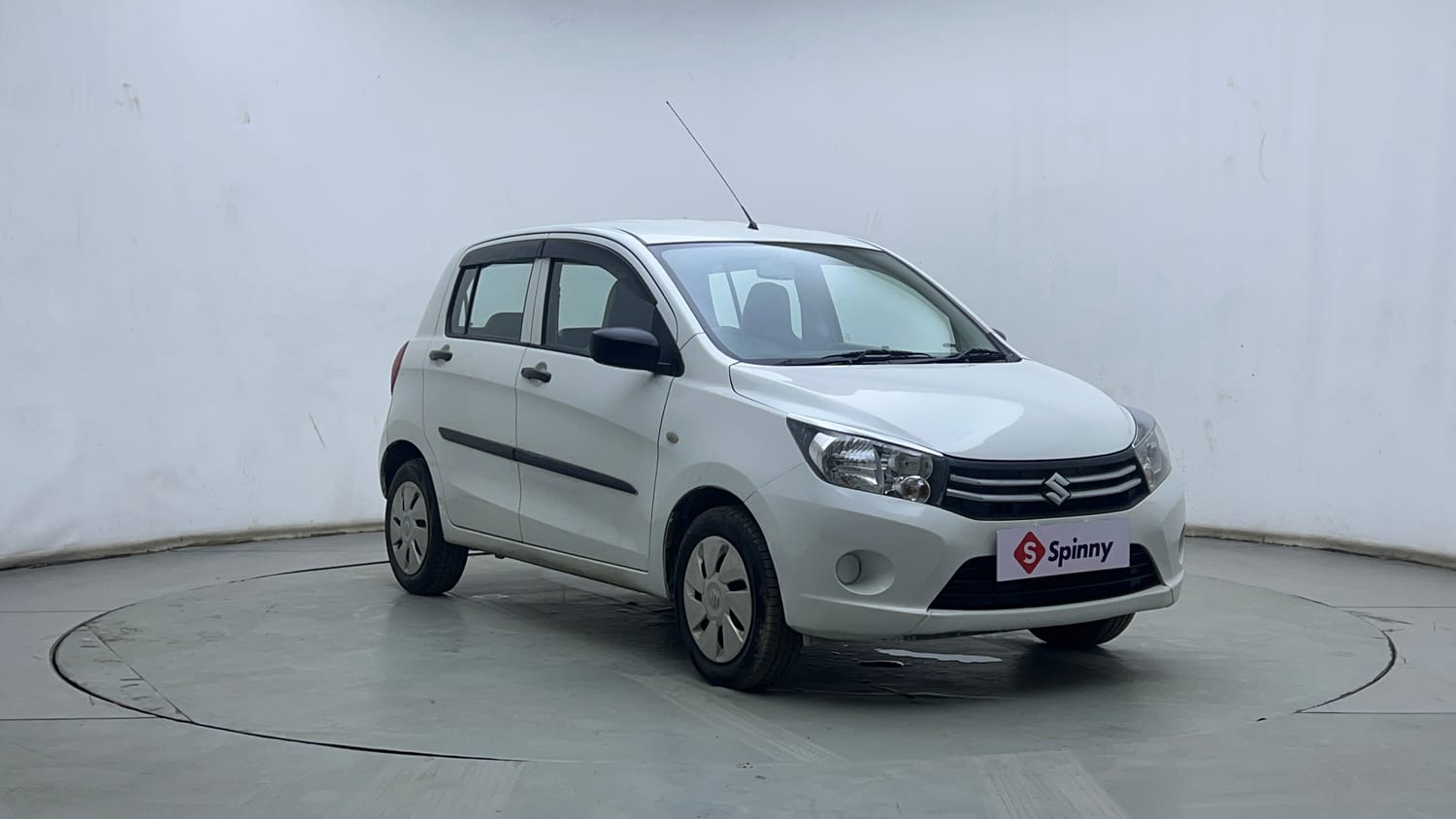 Used 2016 Maruti Suzuki Celerio VXi AMT Petrol Automatic exterior RIGHT FRONT CORNER VIEW