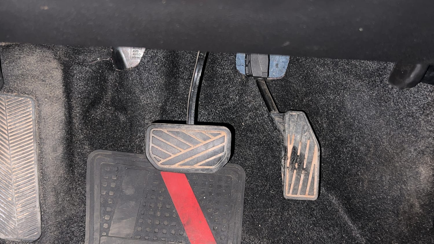 Used 2022 Maruti Suzuki Swift ZXi AMT Petrol Automatic interior PEDALS VIEW