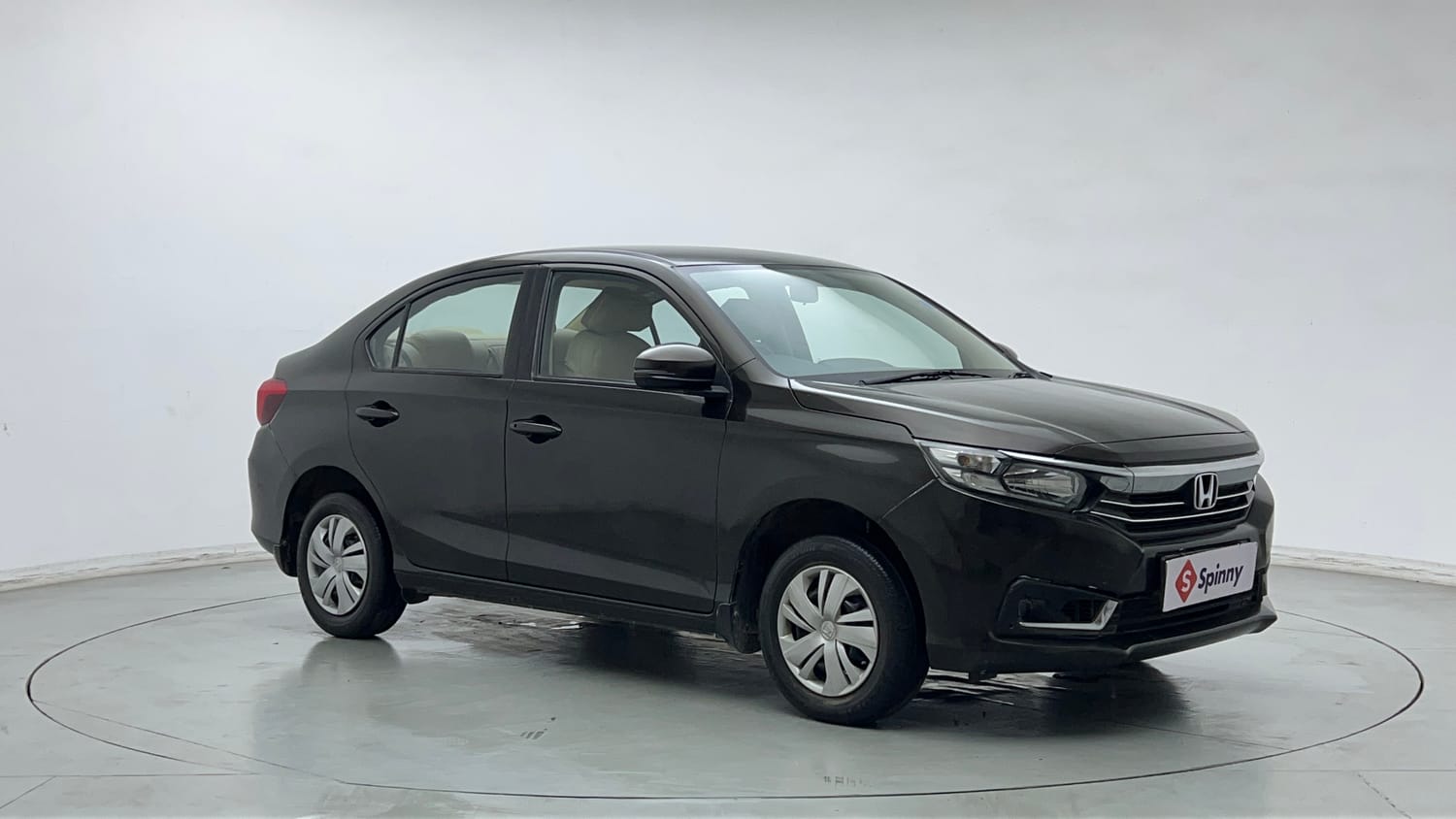 Used 2022 Honda Amaze S MT 1.2 Petrol Petrol Manual exterior RIGHT FRONT CORNER VIEW