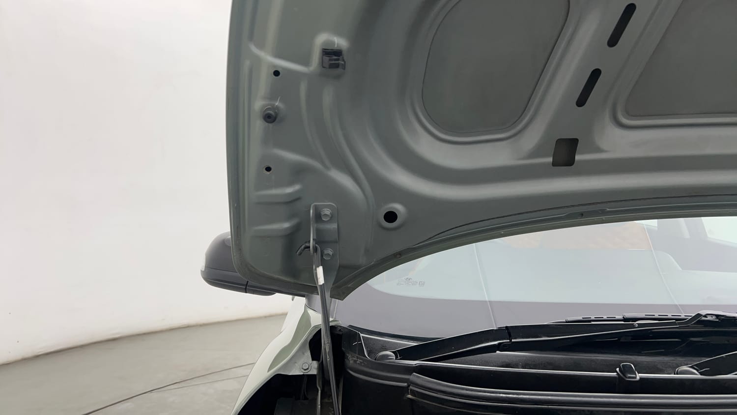 Used 2023 Hyundai Exter SX (O) Connect 1.2 MT Dual Tone Petrol Manual engine ENGINE RIGHT SIDE HINGE & APRON VIEW