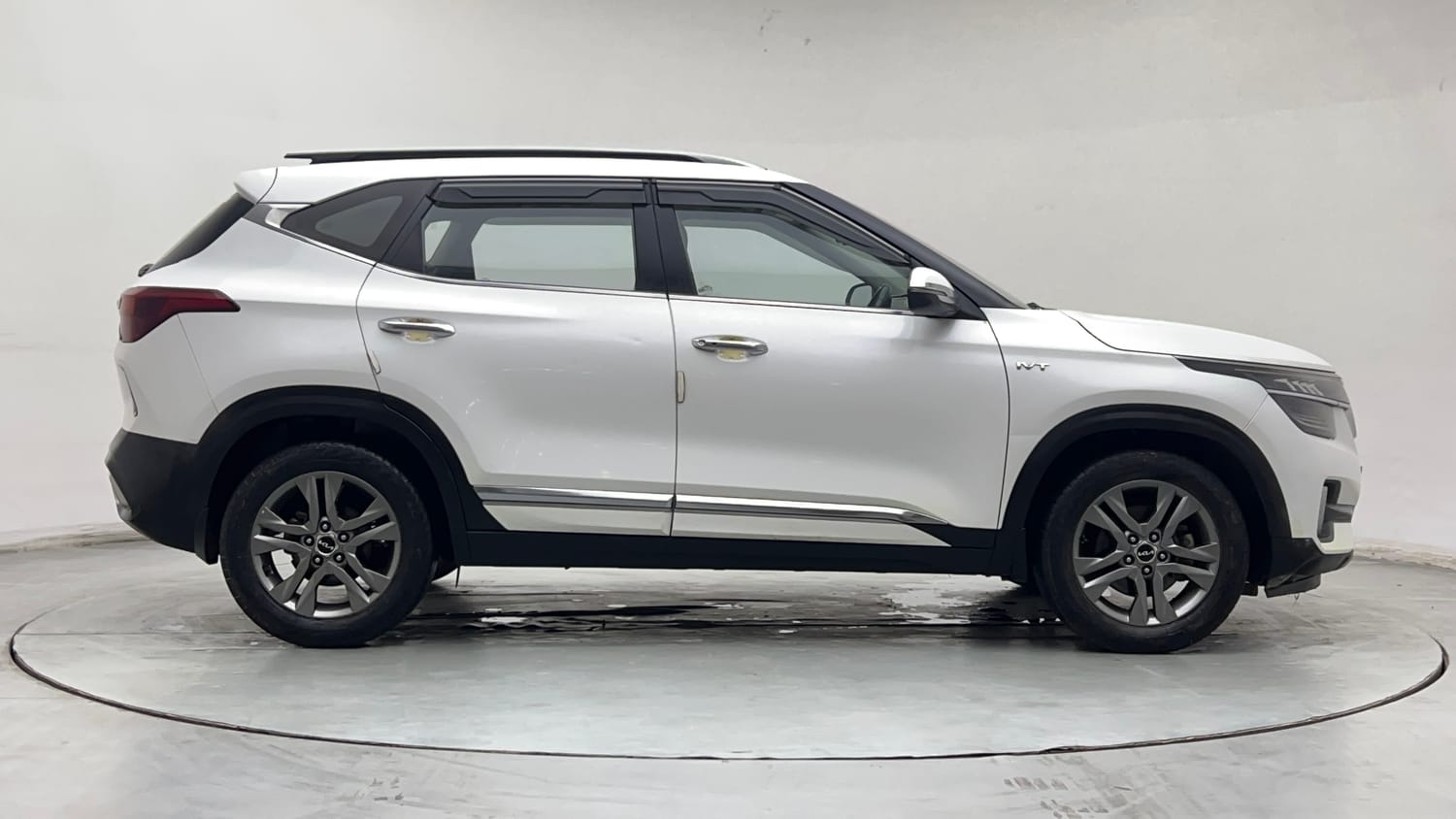 Used 2021 kia Seltos HTX 1.5 IVT Petrol Automatic exterior RIGHT SIDE VIEW