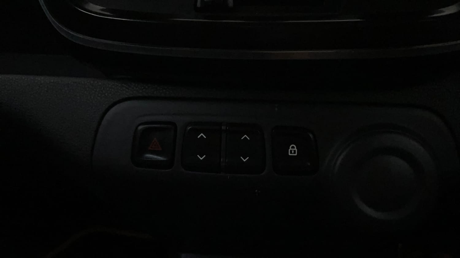 Used 2016 Renault Kwid RXT Petrol Manual top_features Power windows