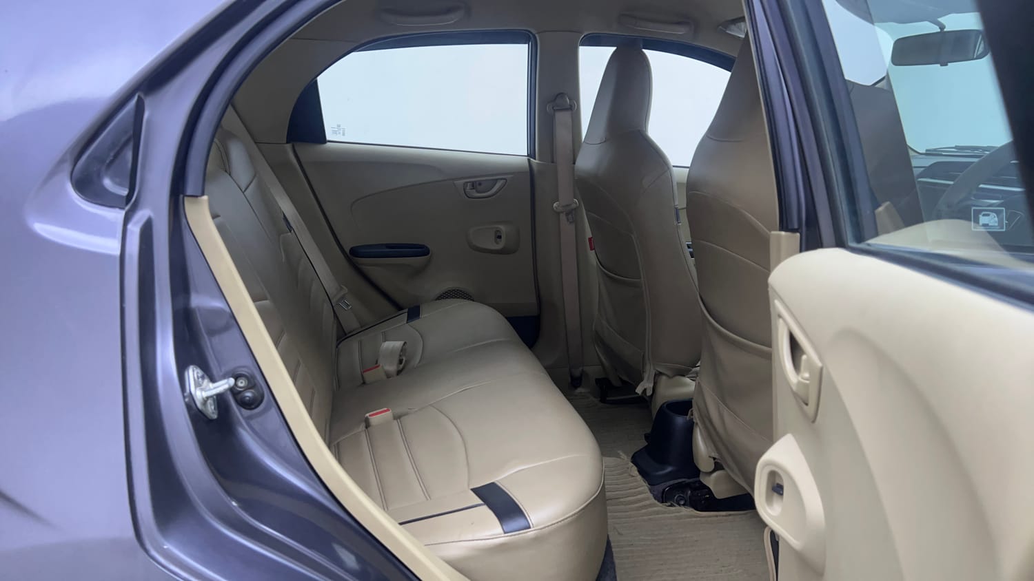 Used 2018 Honda Brio S (O)MT Petrol Manual interior RIGHT SIDE REAR DOOR CABIN VIEW