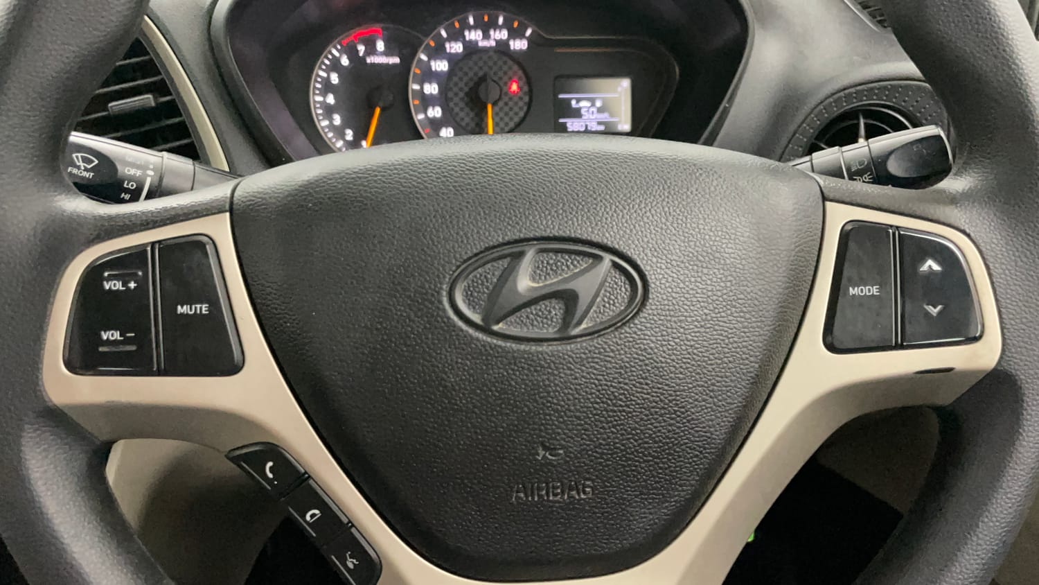 Used 2020 Hyundai New Santro 1.1 Sportz Petrol + CNG (outside fitted) Petrol+cng Manual top_features Steering mounted controls