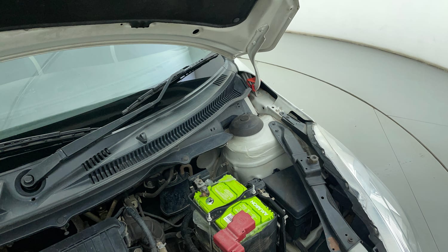 Used 2017 Maruti Suzuki Swift VXi Petrol Manual engine ENGINE LEFT SIDE HINGE & APRON VIEW