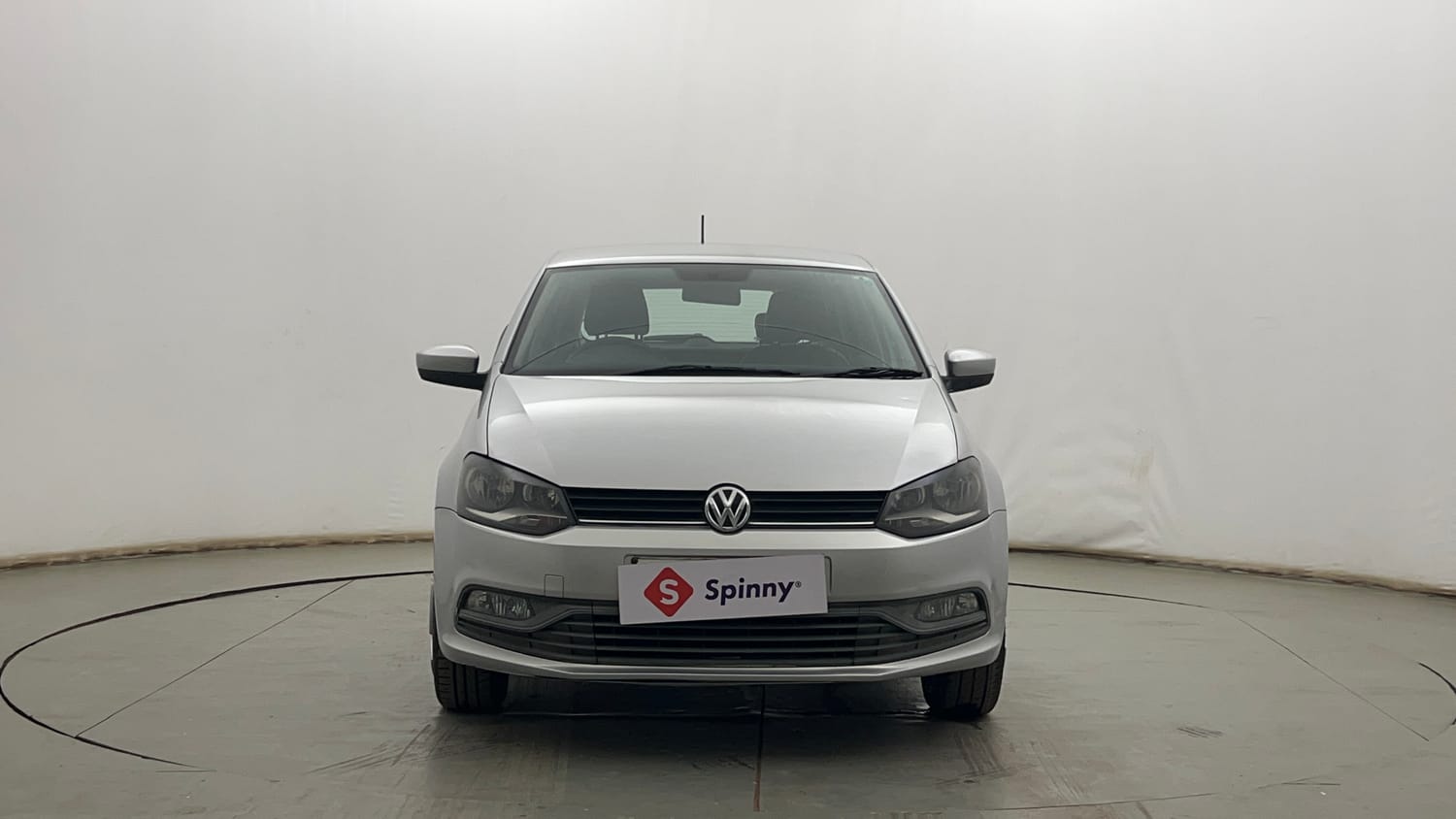 Used 2015 Volkswagen Polo Comfortline 1.2L (P) Petrol Manual exterior FRONT VIEW