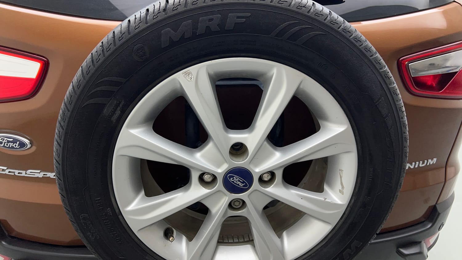 Used 2018 Ford EcoSport Titanium 1.5L Ti-VCT Petrol Manual tyres SPARE TYRE VIEW