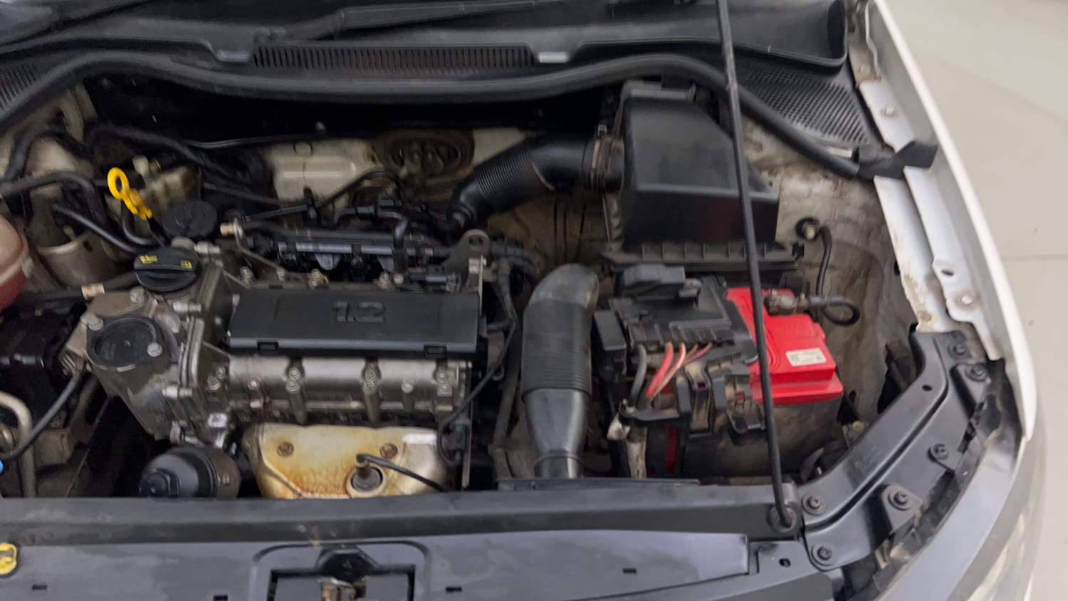 Used 2016 Volkswagen Polo Highline1.2L (P) Petrol Manual engine ENGINE LEFT SIDE VIEW
