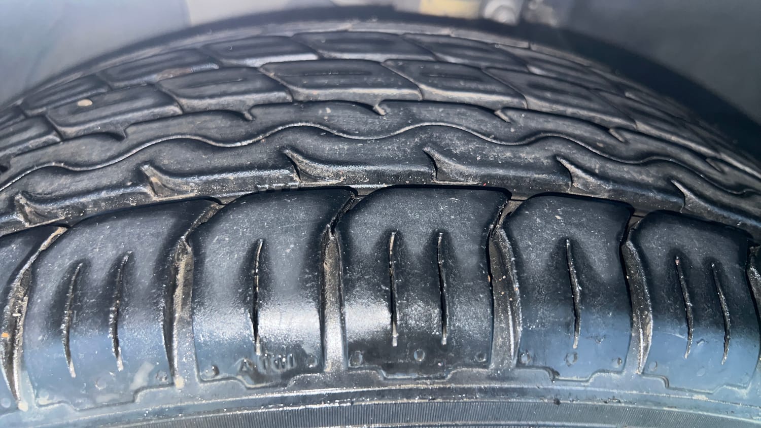 Used 2018 Ford EcoSport Titanium 1.5L TDCi Diesel Manual tyres LEFT FRONT TYRE TREAD VIEW