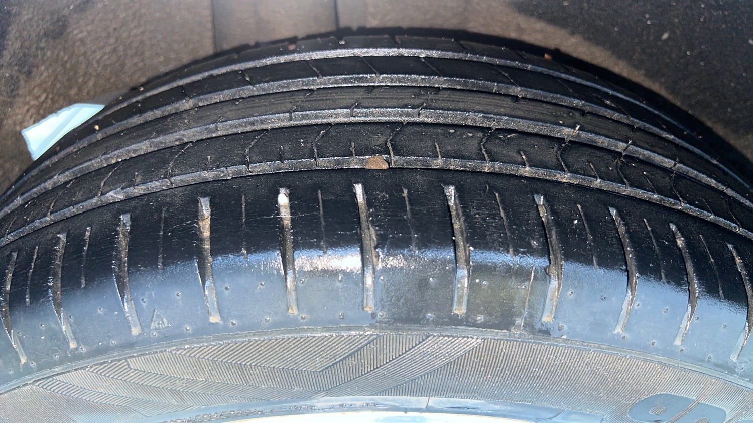 Used 2019 Maruti Suzuki Baleno Zeta 1.2 Petrol Manual tyres RIGHT REAR TYRE TREAD VIEW