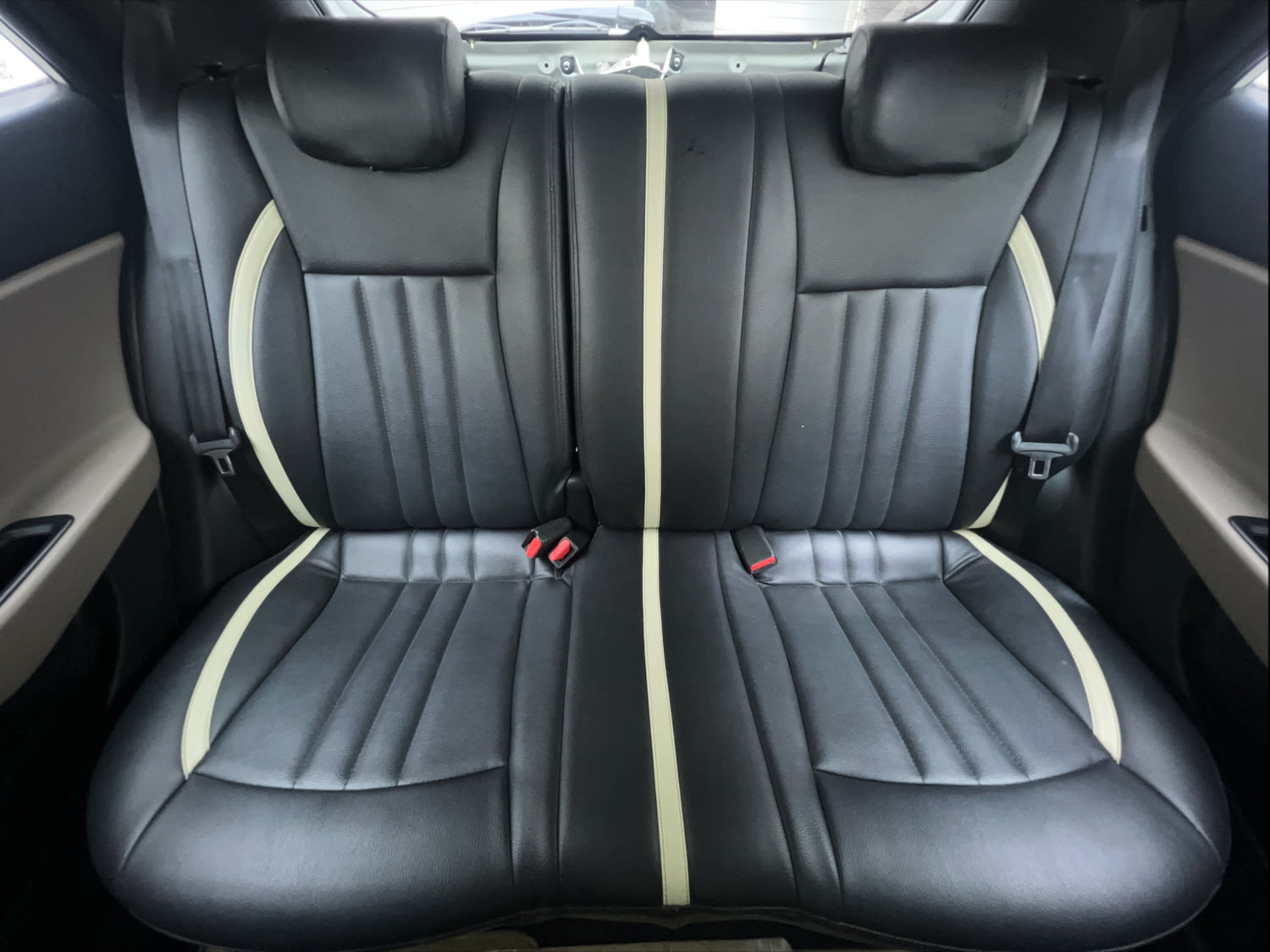 Used 2015 Hyundai Elite i20 Asta 1.2 Petrol Manual interior REAR SEAT CONDITION VIEW