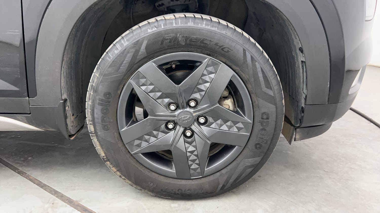 Used 2022 Hyundai Creta S 1.5 Diesel Diesel Manual tyres RIGHT FRONT TYRE RIM VIEW