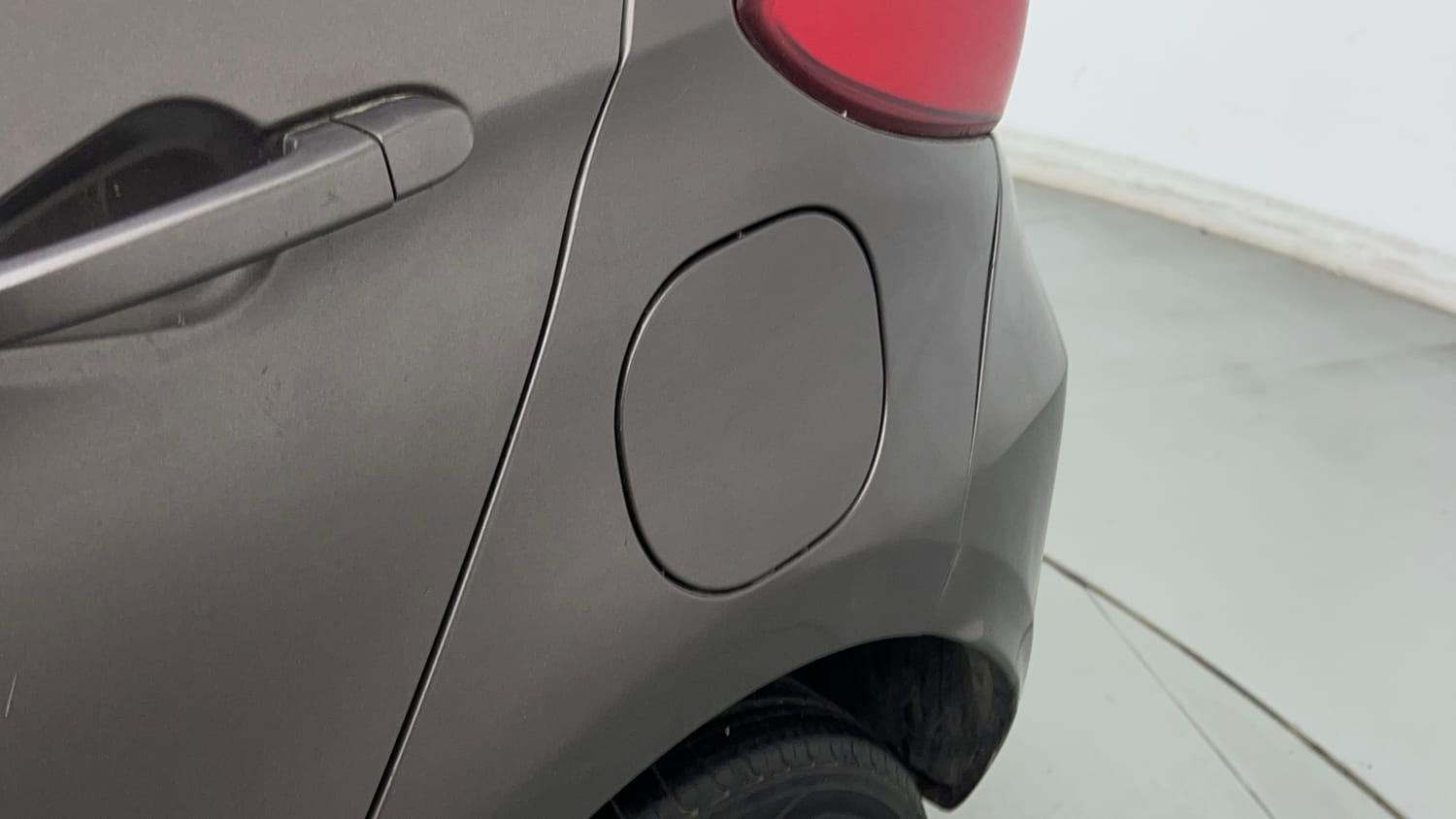 Used 2017 Tata Tiago Revotron XT Petrol Manual dents MINOR SCRATCH