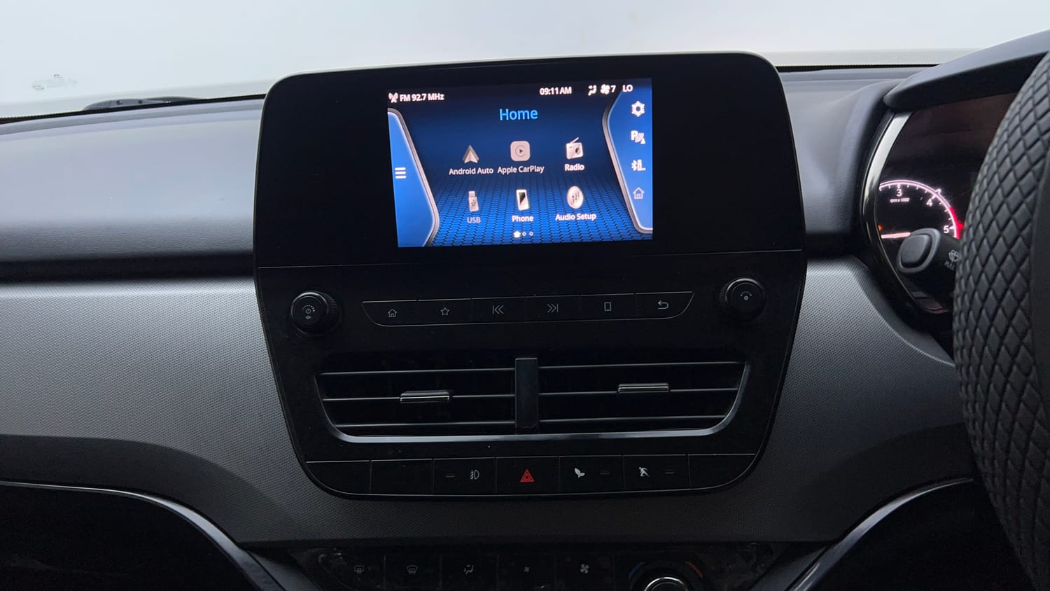 Used 2022 Tata Harrier XTA Plus Dark Edition Diesel Automatic top_features Integrated (in-dash) music system