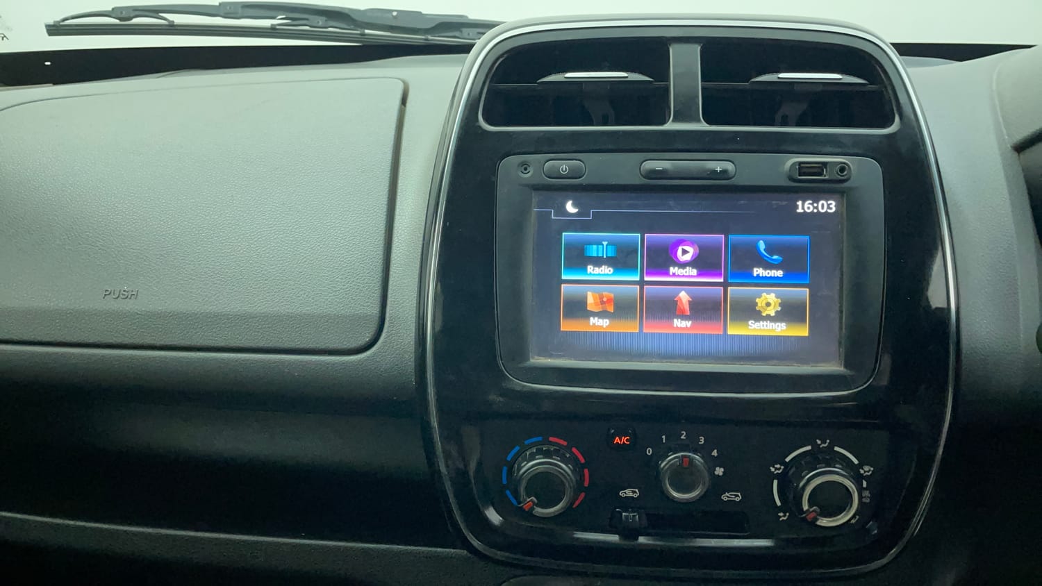 Used 2017 Renault Kwid 1.0 RXT Petrol Manual interior MUSIC SYSTEM & AC CONTROL VIEW