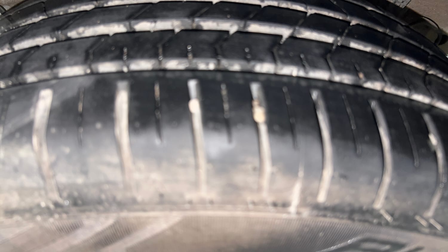 Used 2025 Hyundai New i20 Asta (O) 1.2 IVT Petrol Automatic tyres LEFT REAR TYRE TREAD VIEW