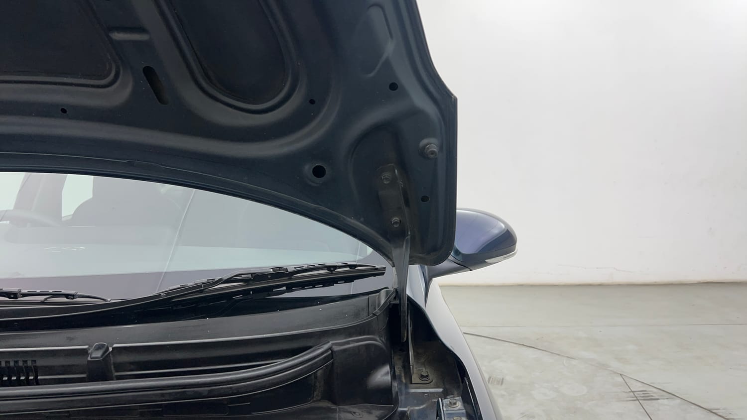 Used 2022 Hyundai Aura SX 1.2 Petrol Petrol Manual engine ENGINE LEFT SIDE HINGE & APRON VIEW