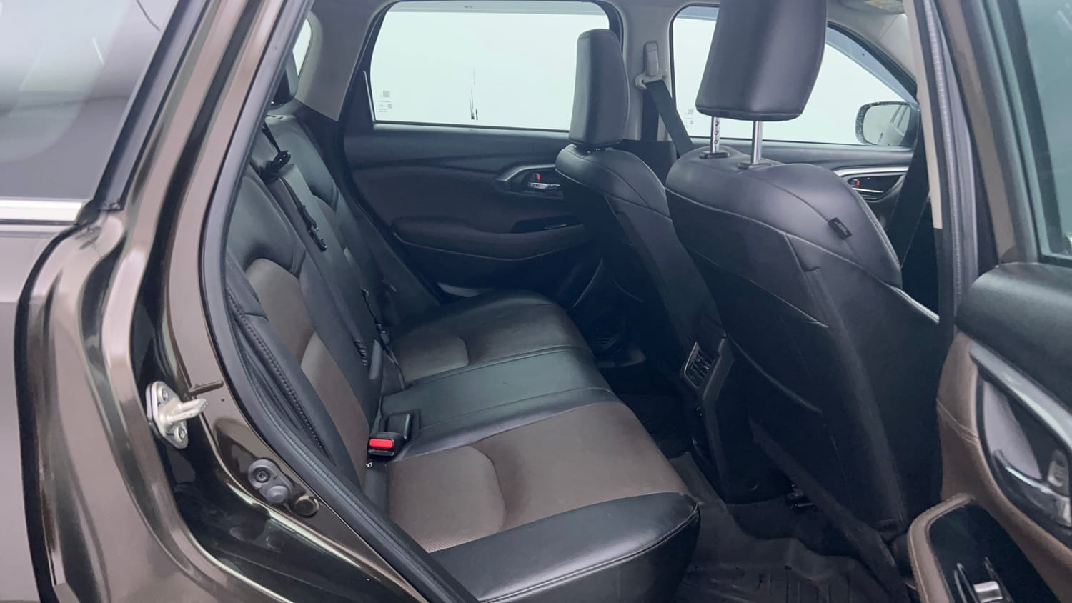 Used 2024 Toyota Urban Cruiser Hyryder V Hybrid Hybrid Automatic interior RIGHT SIDE REAR DOOR CABIN VIEW