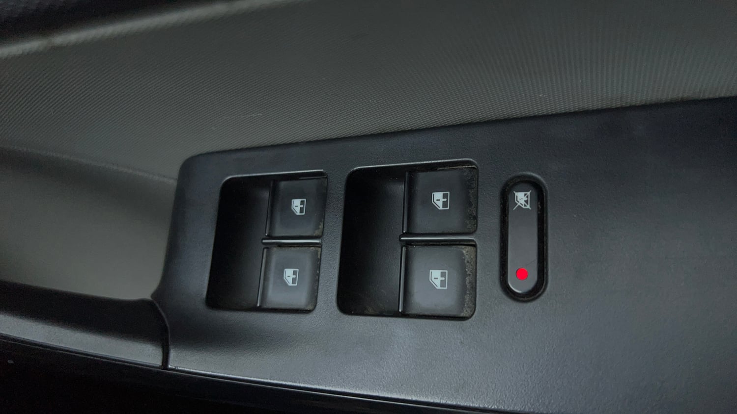 Used 2017 Tata Tiago Revotron XT Petrol Manual top_features Power windows