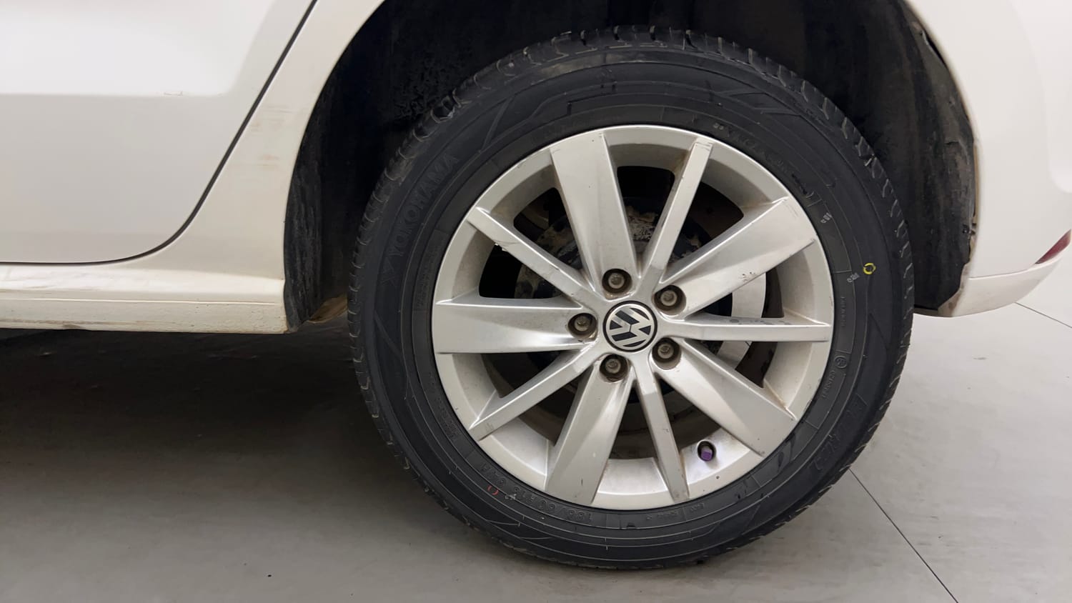 Used 2016 Volkswagen Polo Highline1.2L (P) Petrol Manual tyres LEFT REAR TYRE RIM VIEW