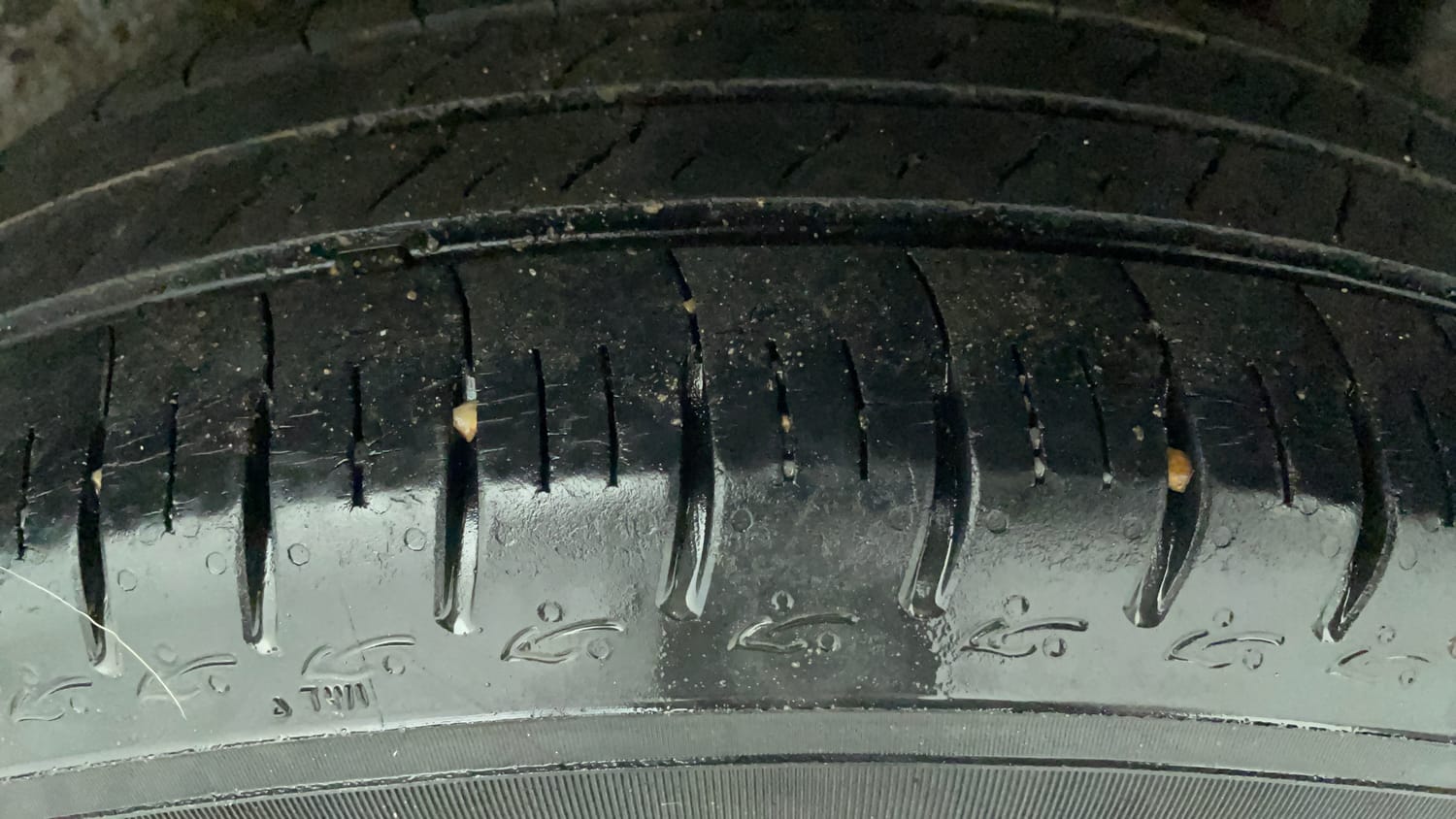 Used 2017 Maruti Suzuki Swift VXi Petrol Manual tyres LEFT REAR TYRE TREAD VIEW