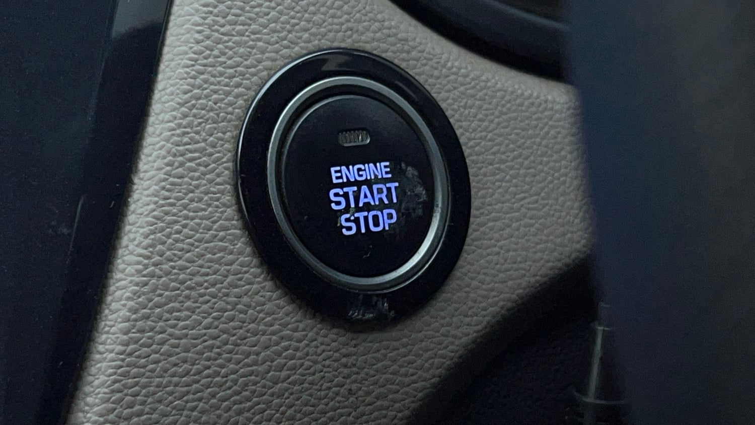 Used 2015 Hyundai Elite i20 Asta 1.2 Petrol Manual top_features Keyless start