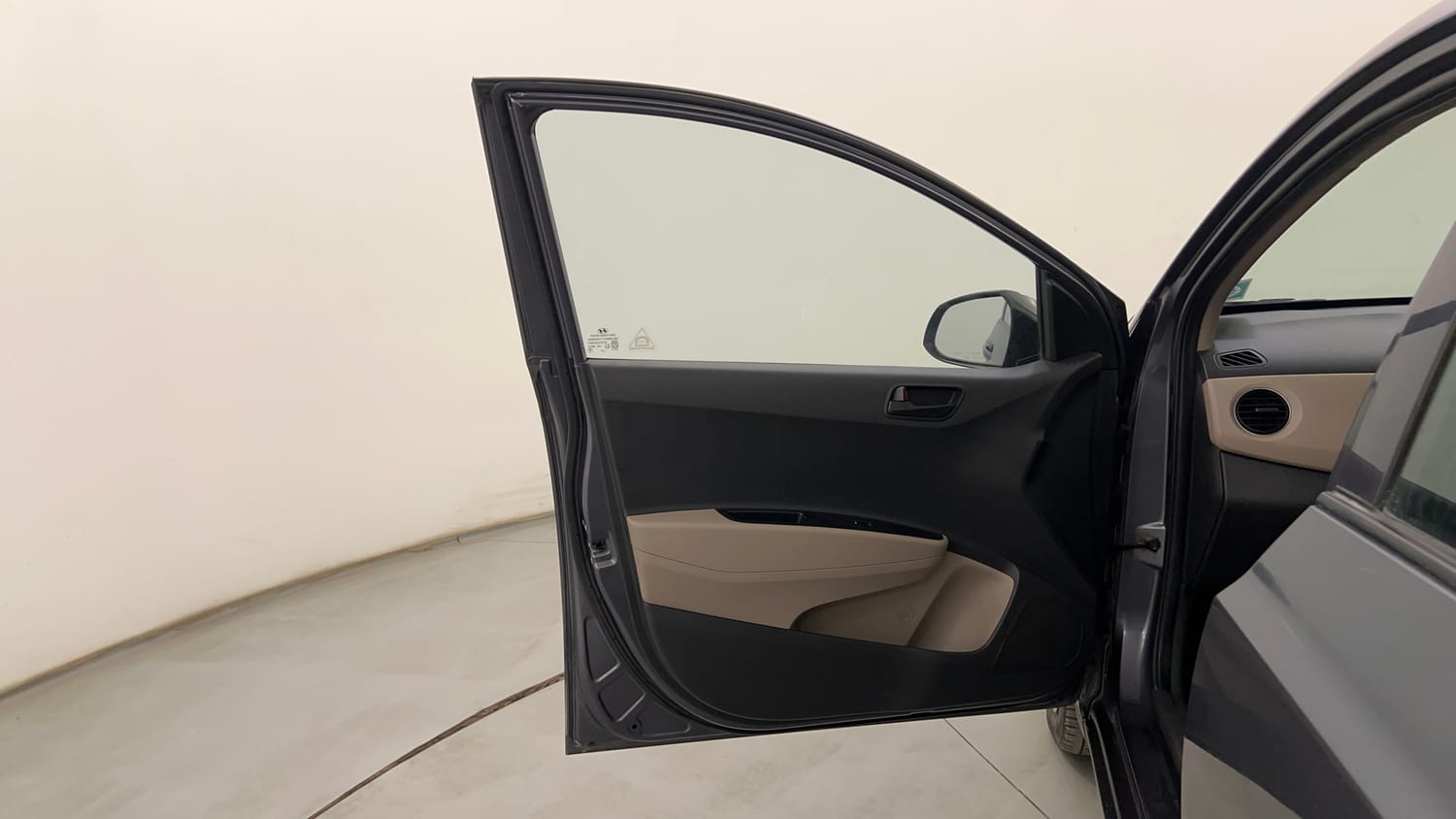 Used 2014 Hyundai Grand i10 Magna 1.2 Kappa VTVT Petrol Manual interior LEFT FRONT DOOR OPEN VIEW