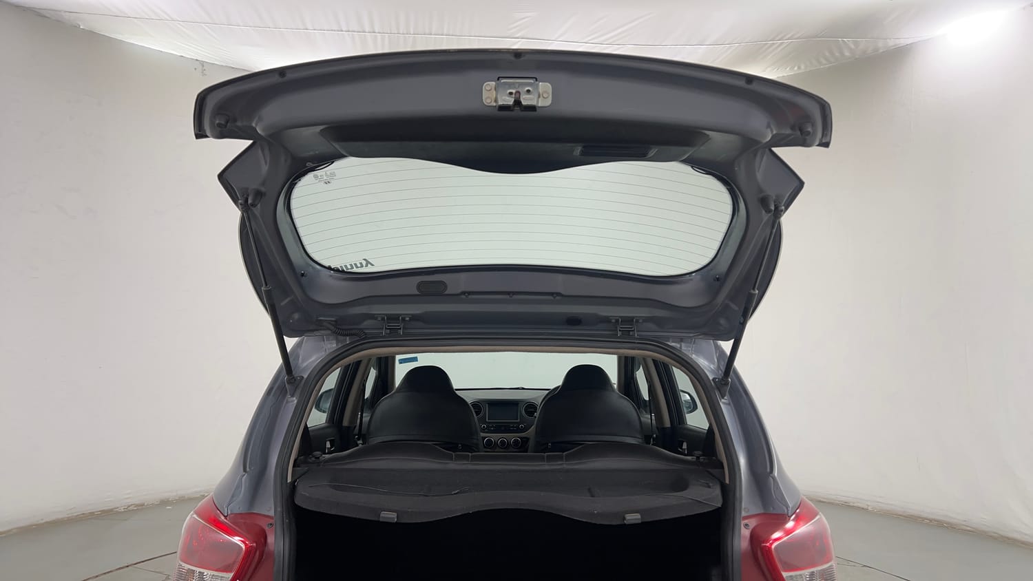 Used 2018 Hyundai Grand i10 Sportz 1.2 Kappa VTVT Petrol Manual interior DICKY DOOR OPEN VIEW
