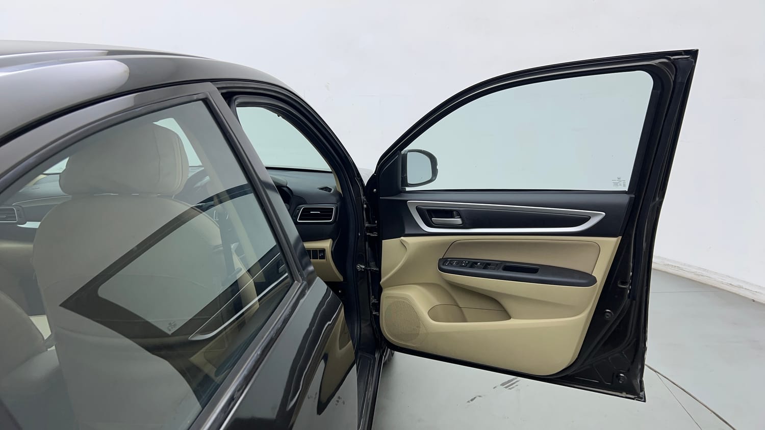 Used 2022 Honda Amaze S MT 1.2 Petrol Petrol Manual interior RIGHT FRONT DOOR OPEN VIEW