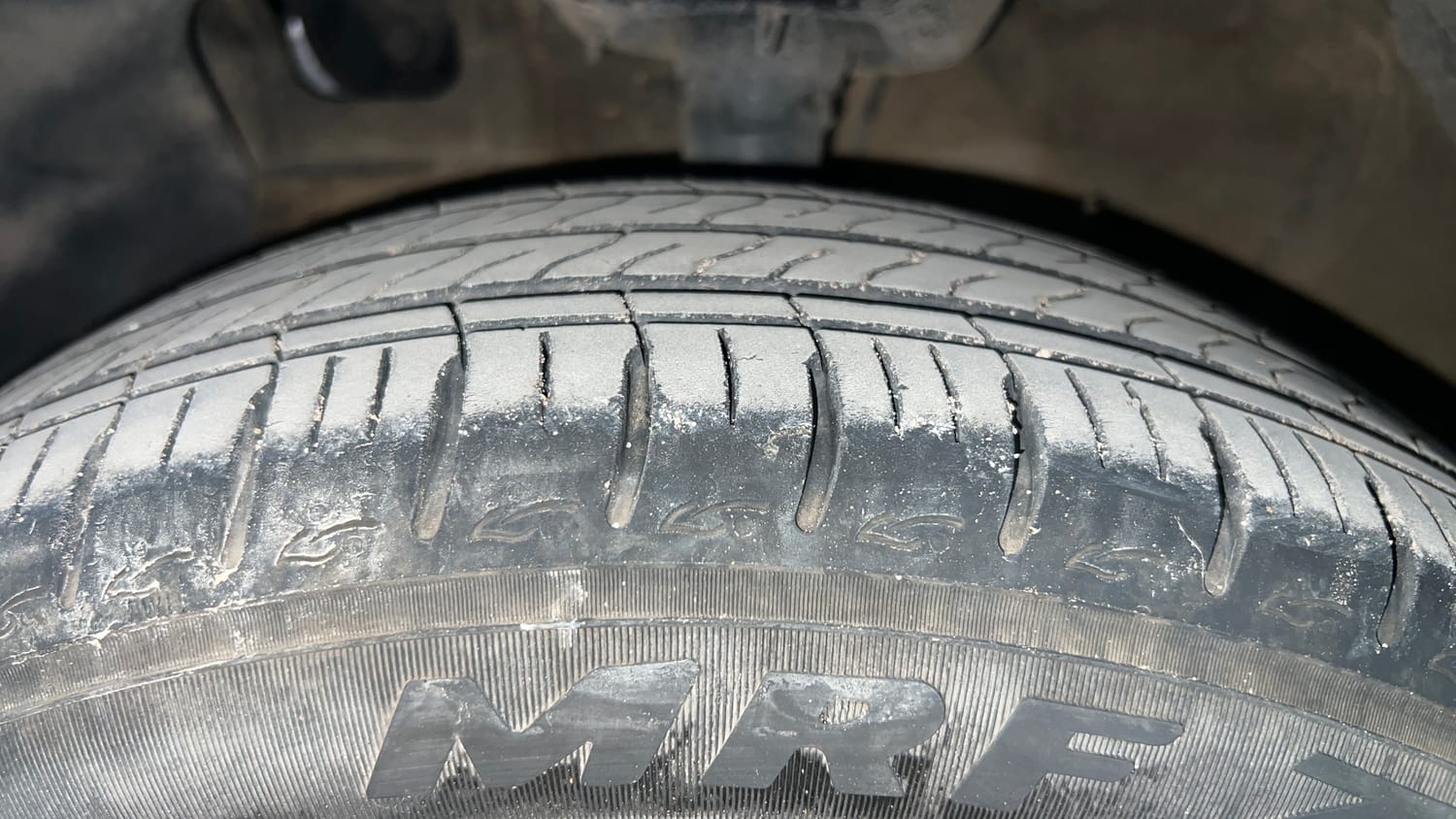 Used 2025 Hyundai Grand i10 Nios Asta 1.2 Kappa AMT Petrol Automatic tyres LEFT FRONT TYRE TREAD VIEW