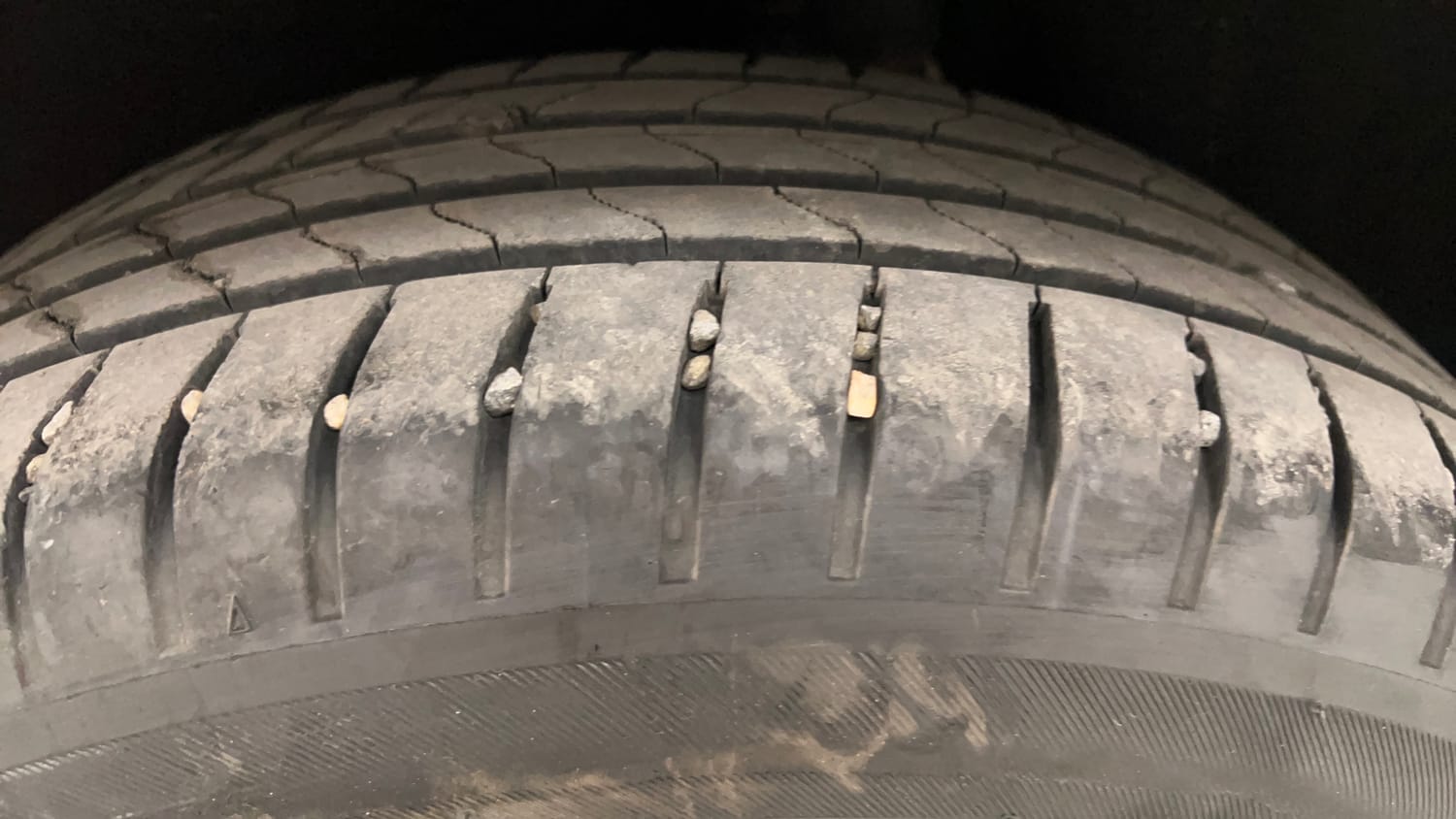 Used 2021 Ford EcoSport Trend 1.5L Ti-VCT Petrol Manual tyres LEFT REAR TYRE TREAD VIEW