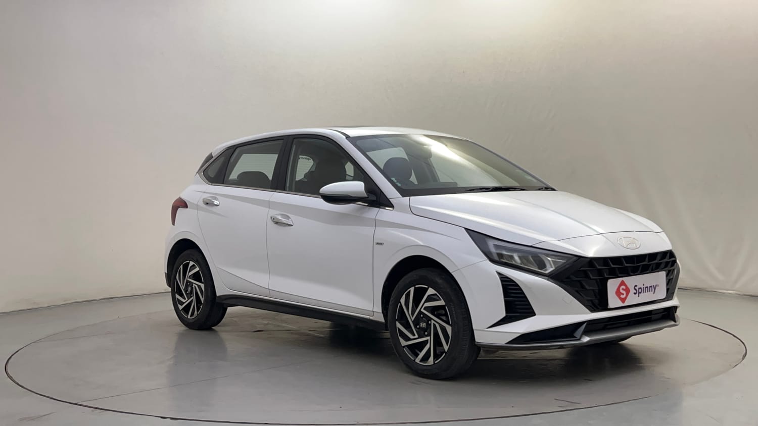 Used 2025 Hyundai New i20 Asta (O) 1.2 IVT Petrol Automatic exterior RIGHT FRONT CORNER VIEW