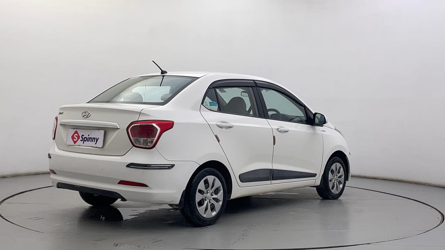 Used 2016 Hyundai Xcent S 1.2 Petrol Manual exterior RIGHT REAR CORNER VIEW