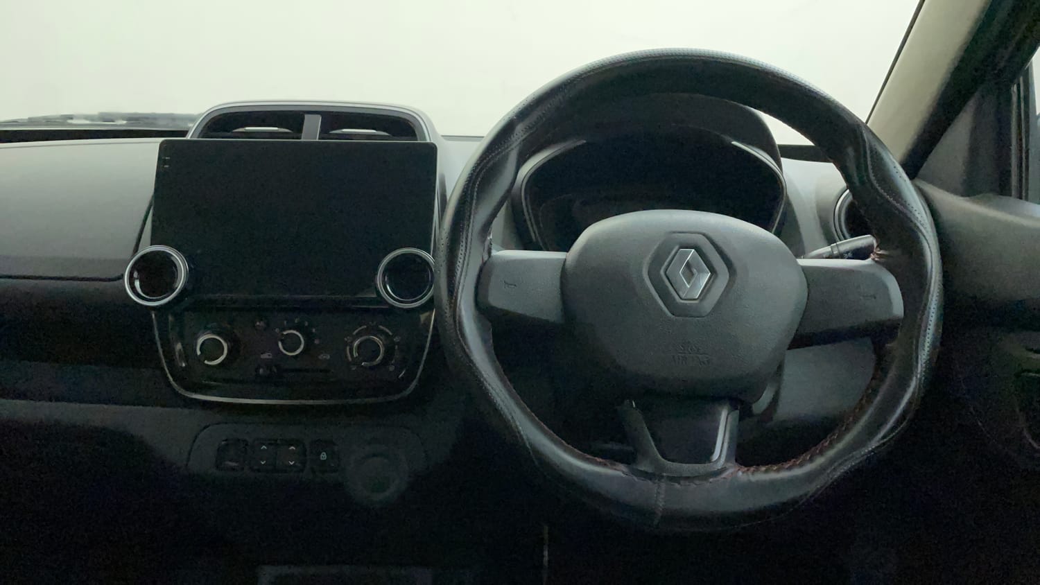 Used 2016 Renault Kwid RXT Petrol Manual interior STEERING VIEW