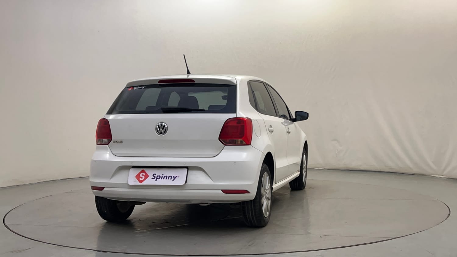 Used 2016 Volkswagen Polo Highline1.2L (P) Petrol Manual exterior RIGHT REAR CORNER VIEW