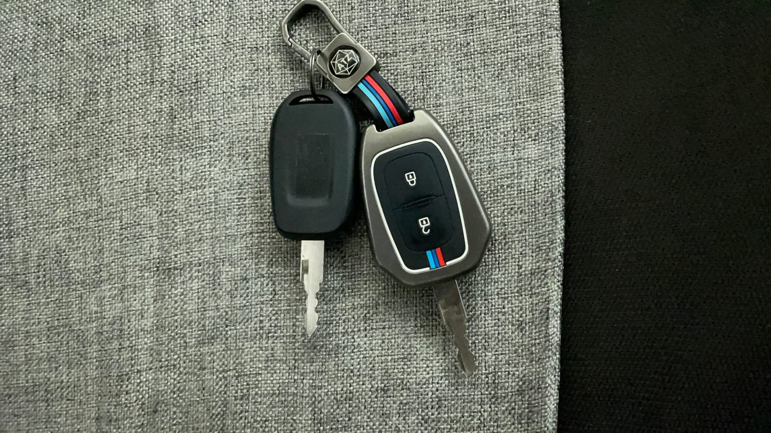 Used 2016 Renault Kwid RXT Petrol Manual extra CAR KEY VIEW