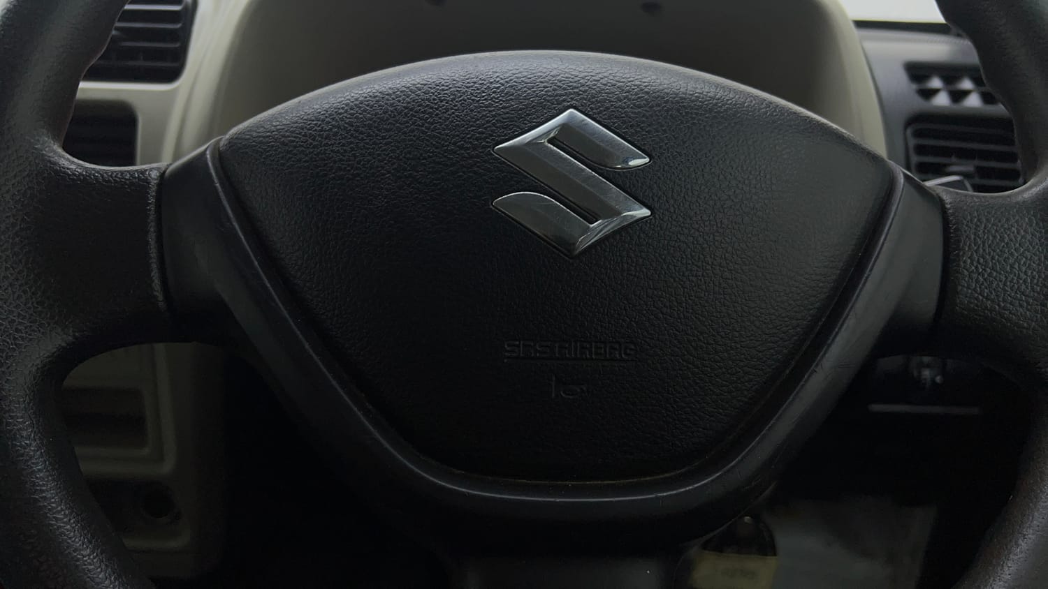 Used 2022 Maruti Suzuki Eeco 5 STR AC (O) Petrol Manual top_features Airbags