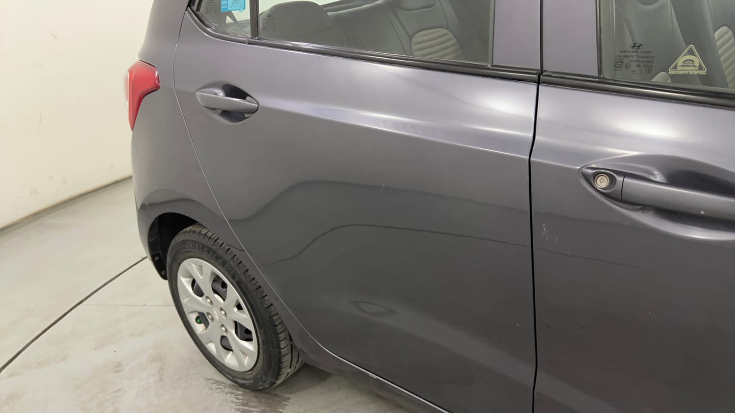 Used 2014 Hyundai Grand i10 Magna 1.2 Kappa VTVT Petrol Manual dents MINOR DENT