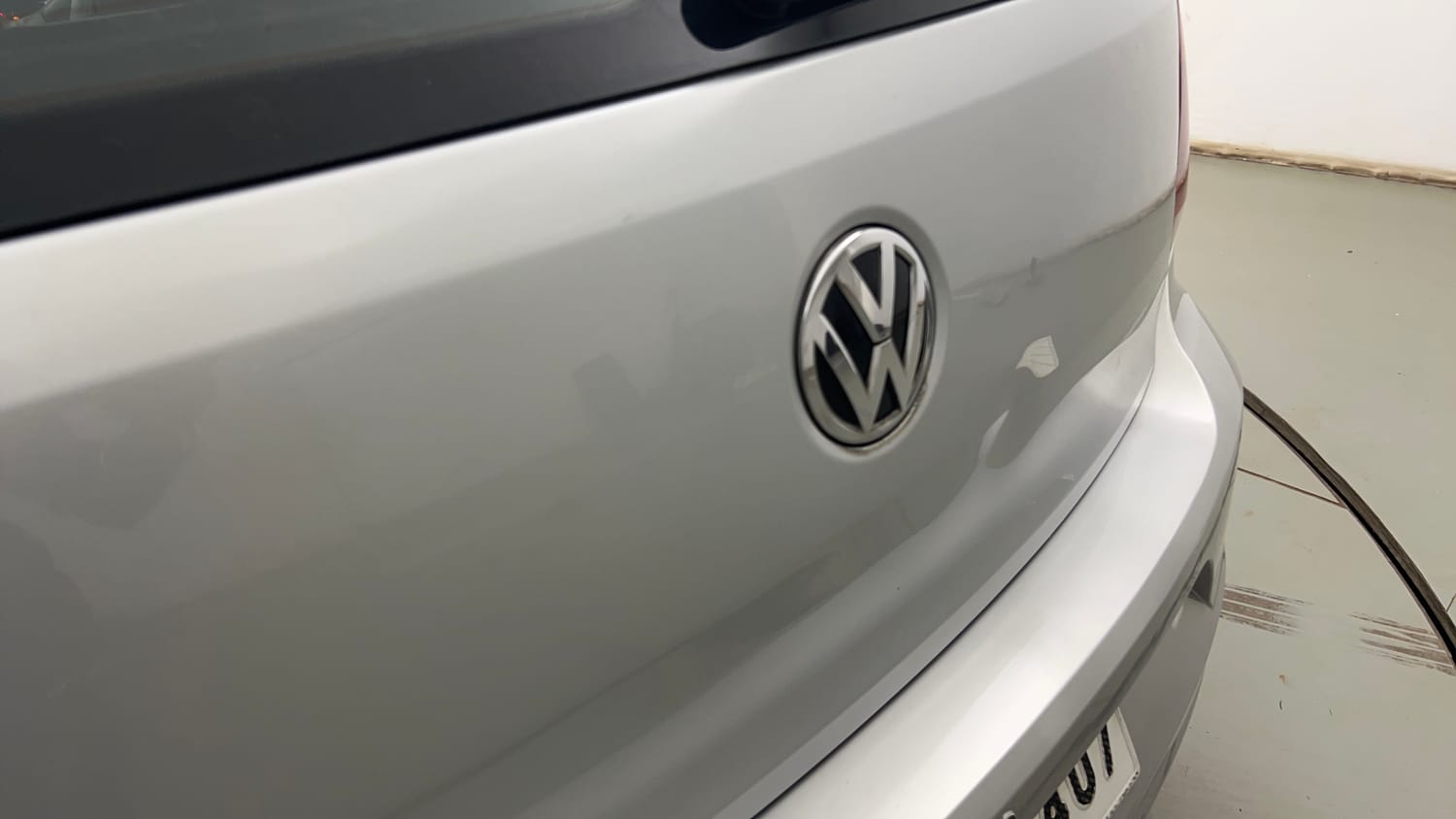 Used 2015 Volkswagen Polo Comfortline 1.2L (P) Petrol Manual dents MINOR SCRATCH
